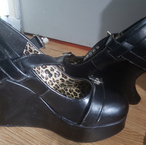 TRADED - Picture 4 of 5